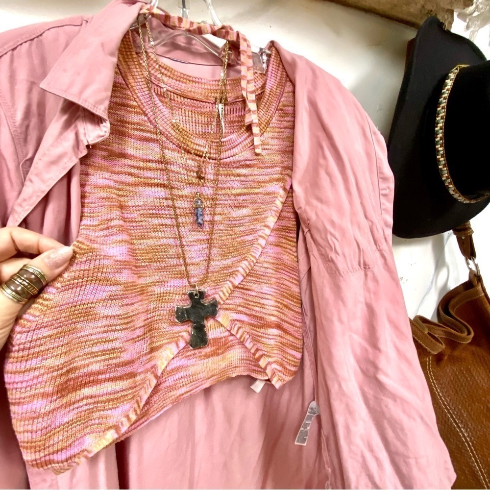 Free people Sleeveless boho Top/tank wrap around style w beach resort vacay vibe